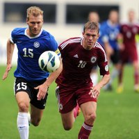 Fotoreportāža: Latvija un Igaunija draudzīgi nospēlē neizšķirti