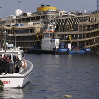 Около затонувшего лайнера Costa Concordia погиб водолаз