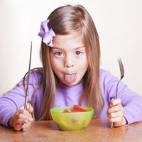 Ko iesākt, ja bērns neēd? Padomi un 20 krāsainas receptes ēdienkartes dažādošanai