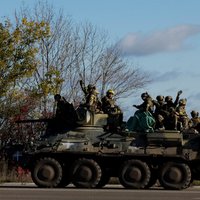 Aktīvākās kaujas rit pie Bahmutas un Avdijivkas – Krievija turpina uzbrukt