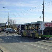 Krievijā satiksmes autobusā uzspridzinās teroriste pašnāvniece; vairāki bojāgājušie