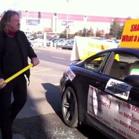 Video: Neapmierinātais 'BMW M6' īpašnieks atkal publiski sašķaida savu auto
