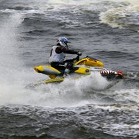 В Елгаве в гонках на водных мотоциклах погиб эстонский спортсмен