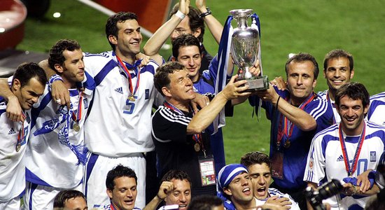 "Cietais disks salūza…" Kā pastarīši grieķi pirms 20 gadiem šokēja Eiropas futbolu