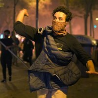 Foto: Protestos Katalonijā aizvadītajā naktī ievainoti 80 cilvēki