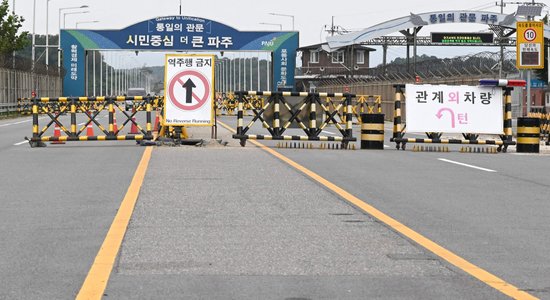 Ziemeļkoreja gatavojas uzspridzināt pārrobežu ceļus ar dienvidiem, apgalvo Seula