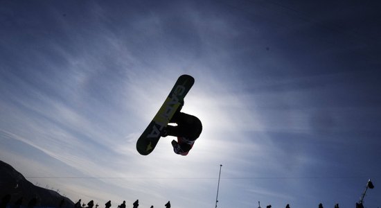 Pekinas olimpisko spēļu snovborda sacensību rezultāti vīriešiem 'halfpipe' disciplīnā (11.02.2022.)