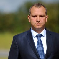 Ķekavas novada domes priekšsēdētāju Valtu Variku grib 'gāzt' piecas partijas