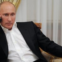 Britu ministrs: Putins var izbeigt Sīrijas konfliktu ar 'vienu telefona zvanu'