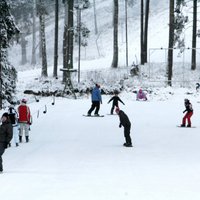 Otrdien slēpošanas trasēs cietuši divi cilvēki