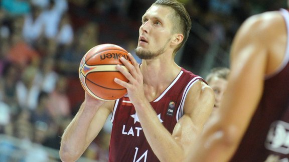 Basketbols: Latvija-Polija - 3