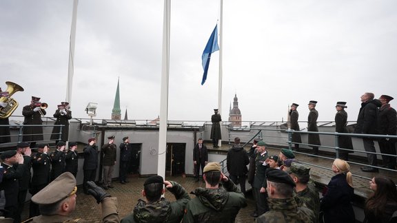 Svinīgās ceremonijas Rīgas pilī iestāšanās NATO 20.gadadienā