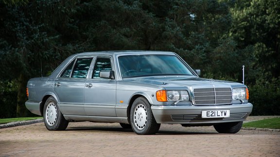 Jordānijas karaļa bruņotais 'Mercedes-Benz 560 SEL' - 1