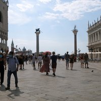 Pandēmijas ēnā sākas Venēcijas filmu festivāls