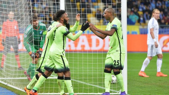 Manchester City, Raheem Sterling, Fernandinho