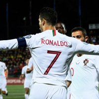 Laikraksts: UEFA 'ievilka' Ronaldu 2019. gada simboliskajā izlasē