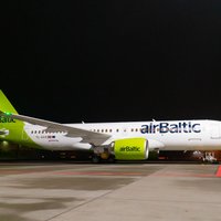 Самолет airBaltic, съехавший с посадочной полосы, скоро возобновит полеты