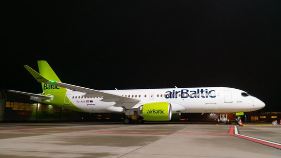 Самолет airBaltic, съехавший с посадочной полосы, скоро возобновит полеты