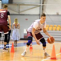 Latvijas basketbola izlasei treniņos pievienojušies Vecvagars un Gromovs