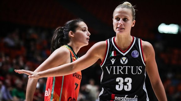 Kitija Laksa, basketbols, Virtus