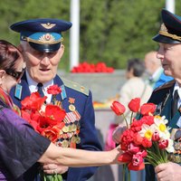 Фоторепортаж: 9 Мая у памятника Освободителям