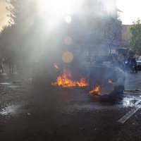 Protestos Irānā nogalināti aptuveni desmit cilvēki