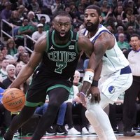 Bostonas "Celtics" nonāk uzvaras attālumā no NBA čempiontitula