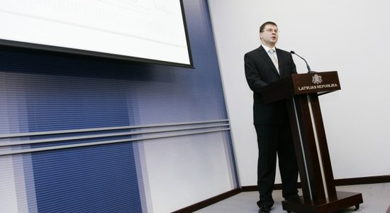 Dombrovskis: strauji mazināt IIN un palielināt atvieglojumus reizē nav iespējams