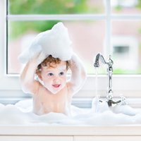 Как правильно отбелить ванну (в том числе и народными методами)