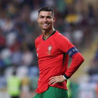 "Euro 2024" neveiksminieks Ronaldu vēl nedomā likt punktu karjerai Portugāles izlasē