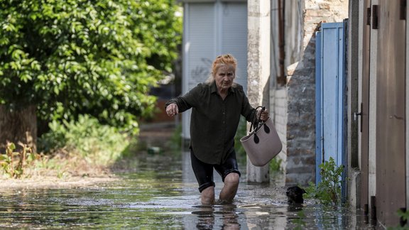 Ukraina, Kahovkas HES spridzināšana, plūdi