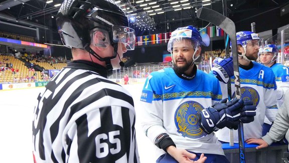 Kazahstāna ar Tambijevu uz soliņa pamet pasaules čempionāta eliti