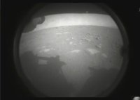 NASA rovers veiksmīgi piezemējies uz Marsa; jau saņemti pirmie foto