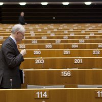 Опрос: в Европарламент проходят четыре партии