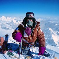 80 gadus vecs japānis plāno trešoreiz uzkāpt Everestā
