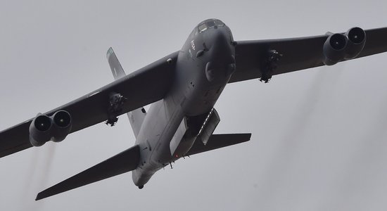 ASV bumbvedējs B-52 lidojis 200 kilometru attālumā no Sanktpēterburgas