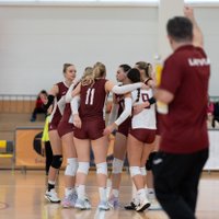 Latvijas U-20 volejbolistes EČ kvalifikācijā piekāpjas favorītei Polijai