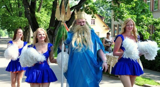 Zvejnieksvētkos Carnikavā - tradicionālais gadatirgus, karaoke sacensības, grupa 'Linga' un balle līdz rītam