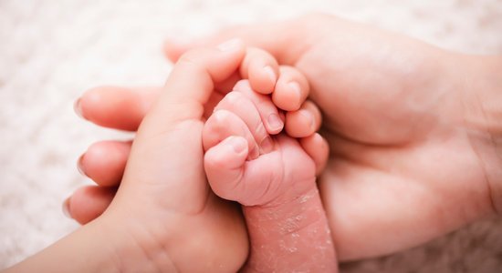 Количество новорожденных за четыре месяца этого года уменьшилось на 15%