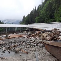 Plūdos Vācijā smagi izpostīta Kēnigszē bobsleja, kamaniņu un skeletona trase