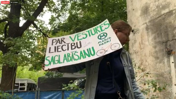 Pie bijušā velotreka "Marss" ieradušies koku zāģētāji - 12