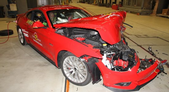 'Ford Mustang' izgāzies 'EuroNCAP' drošības testos