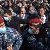 В Ереване идут массовые протесты против Никола Пашиняна