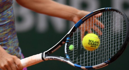 Теннисистку из России задержали по подозрению в умышленном проигрыше на "Ролан Гаррос"