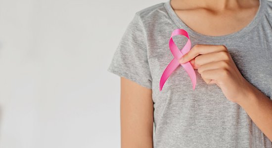 Viena vietā divi mamogrāfijas izvērtēšanas speciālisti. Krūts vēža ārstēšanas uzlabošana