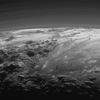 Новые фото НАСА: туман над Плутоном