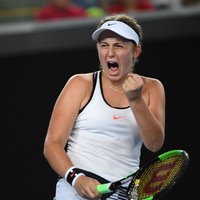 Ostapenko uzvar Sakari un sasniedz Čārlstonas WTA 'Premier' turnīra astotdaļfinālu