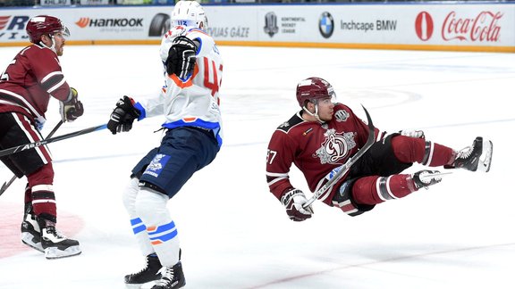 Hokejs, KHL spēle: Rīgas Dinamo - Toljati Lada - 10