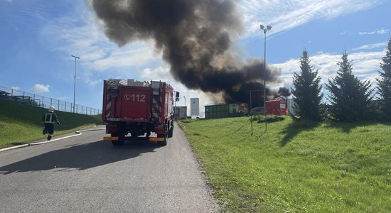 Лесопилка и мастерская. За сутки потушены два пожара повышенной опасности