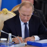 Путин подписал закон о легионерах
